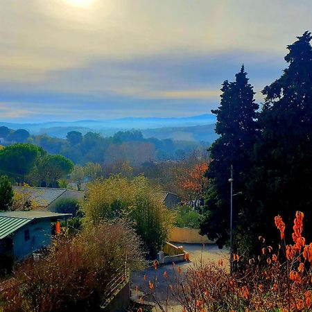 Rue Basse - Village House Overlooking The Pyrenees Montreal  ภายนอก รูปภาพ